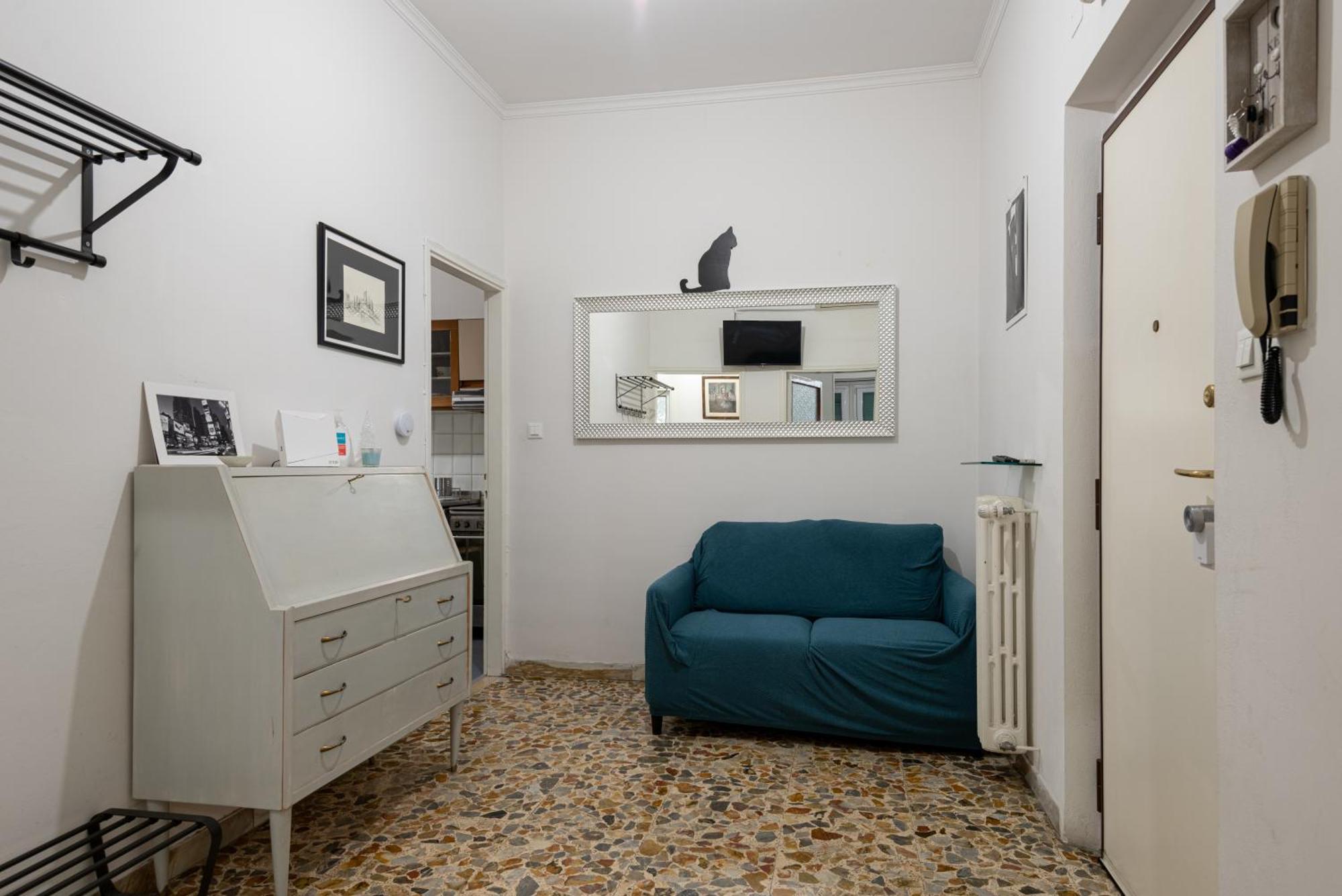 Comfortable 10 Minutes From Center Apartamento