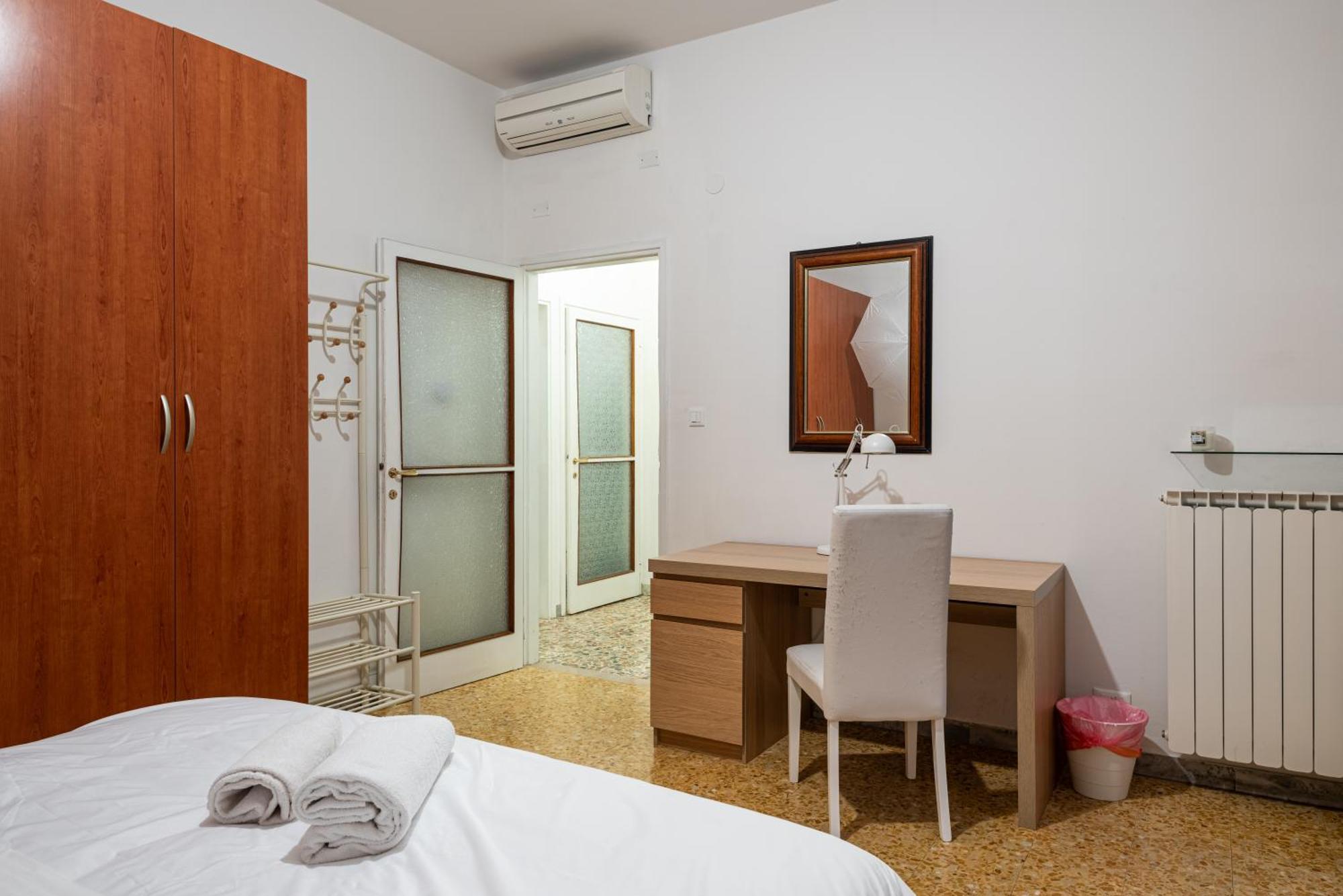 Comfortable 10 Minutes From Center Florencia